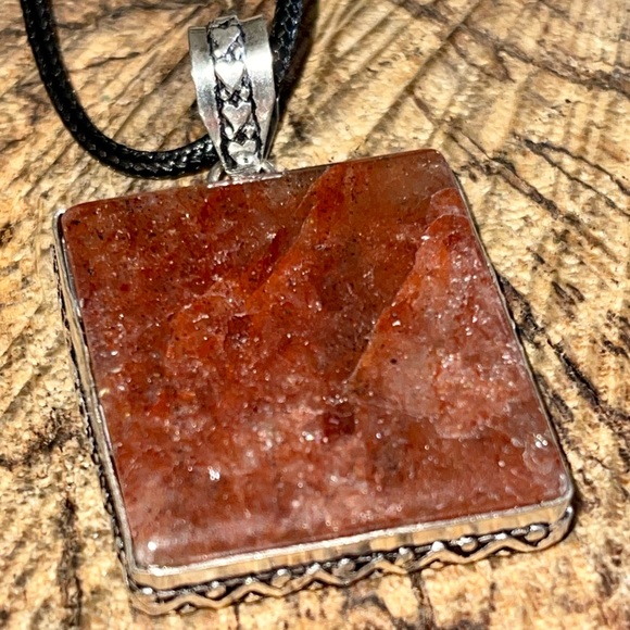 Red Aventurine Quartz Pendant 2” - Picture 12 of 15